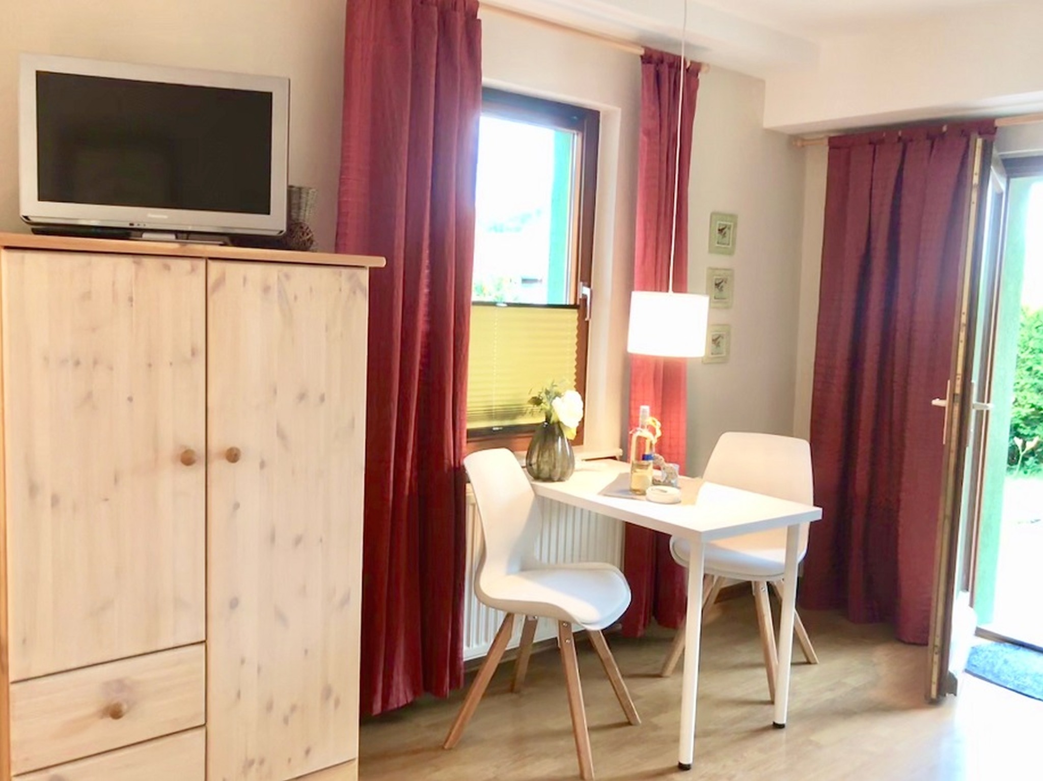 Ursel – Essplatz am Fenster